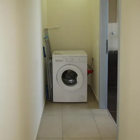 Apartment Kissing Spring *